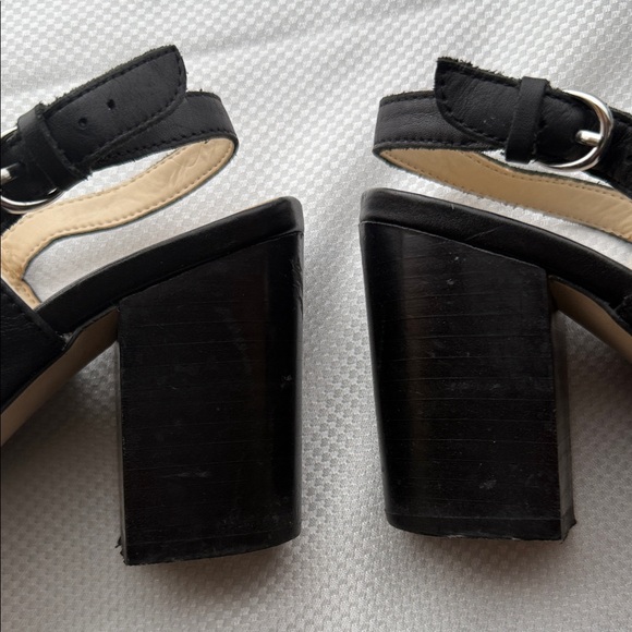 Black Leather Marc Fisher Peep Toe Slingback Sandals - Size 6 - Picture 4 of 7